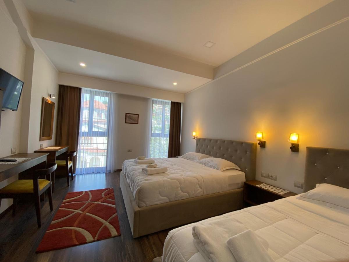 Hotel Republika 베라트 외부 사진