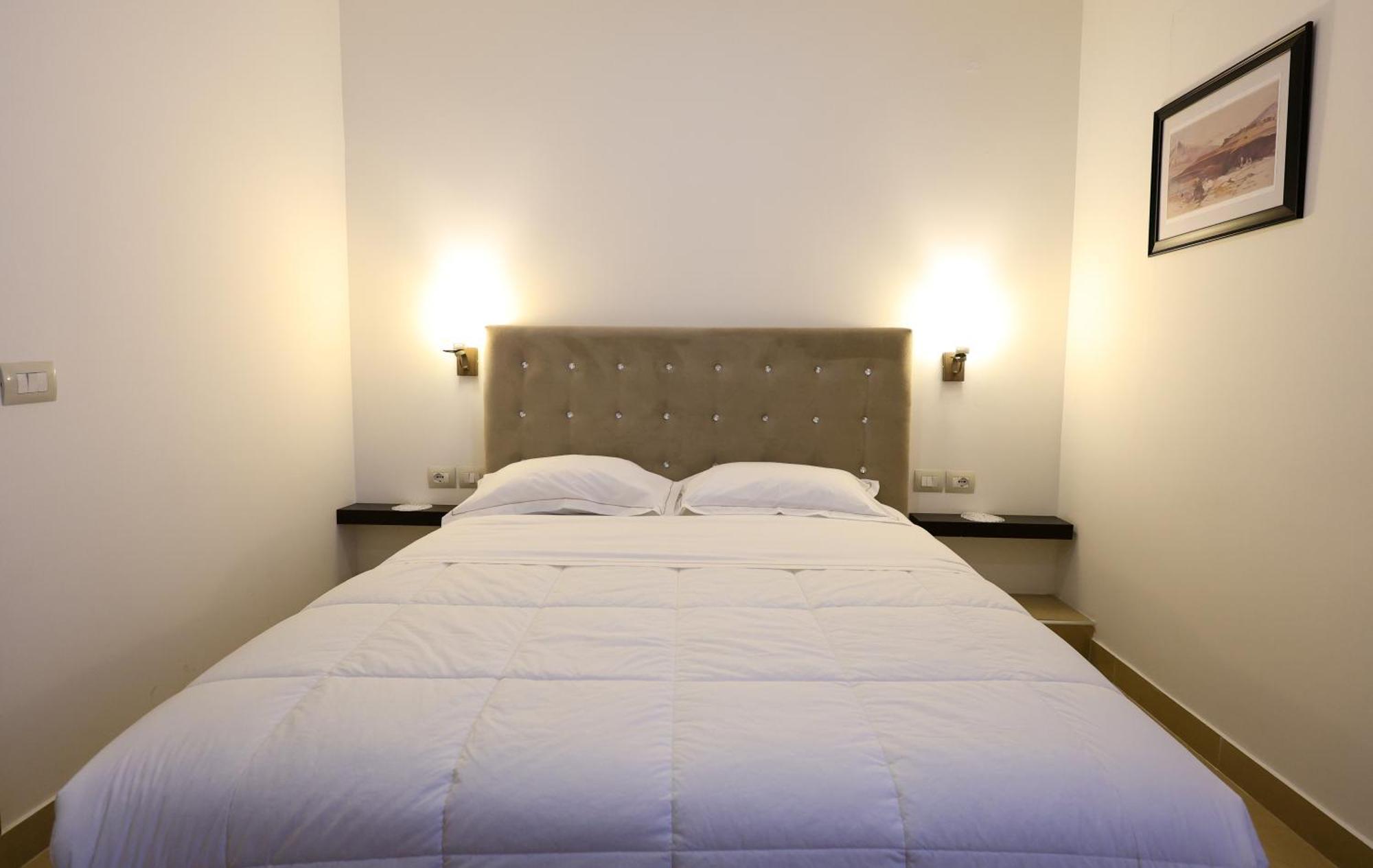 Hotel Republika 베라트 외부 사진